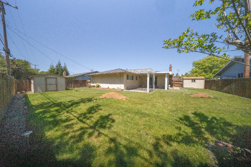 1730 Russell Way - Photo 2 of 17