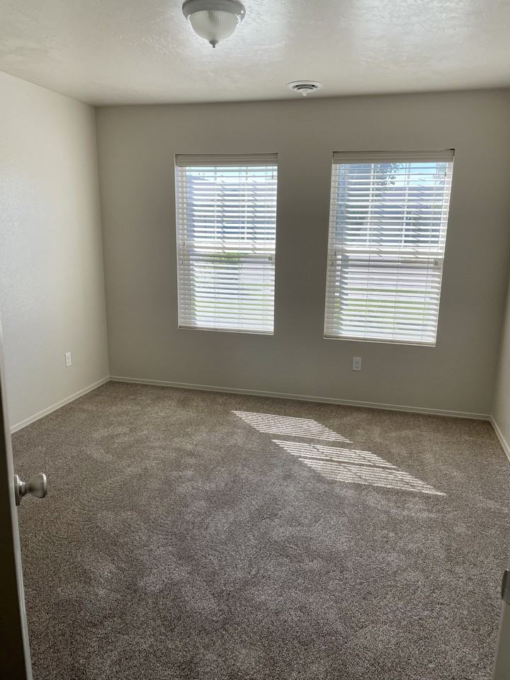 4282 S Glenmere Way #NA - Photo 7 of 9