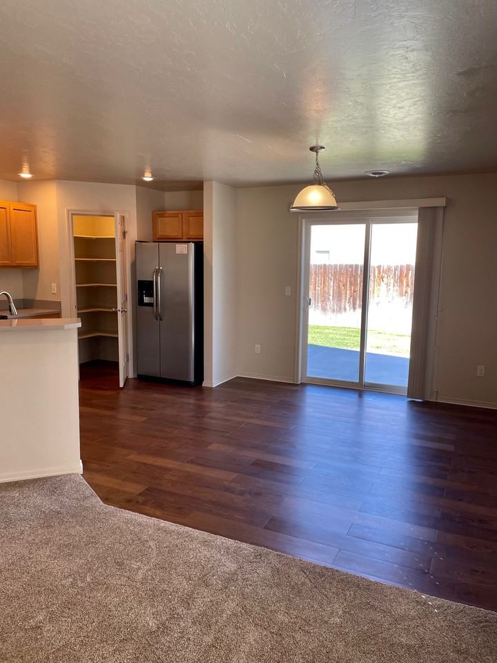 4282 S Glenmere Way #NA - Photo 4 of 9