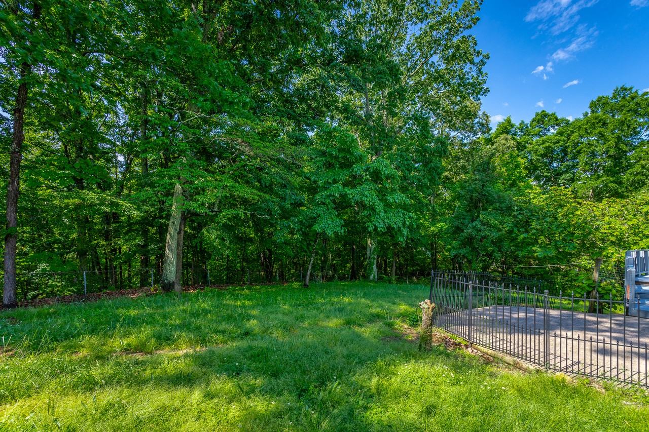 12 Sandra Dr #NA - Photo 7 of 47