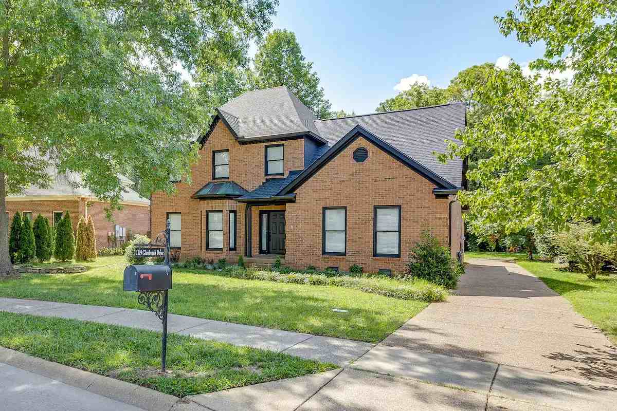 1119 Glenbrook Dr #NA - Photo 3 of 28
