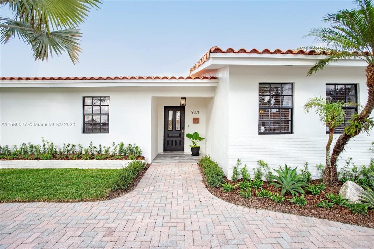 9371 Sw 62nd St - Photo 2 of 8