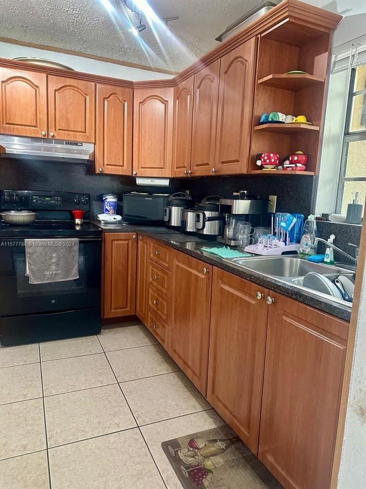 8521 Sw 137th Ave #8521 - Photo 3 of 8