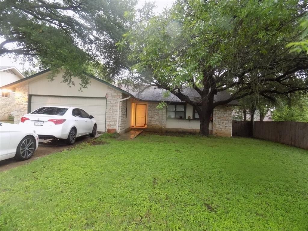 1010 Tiffany Ln - Photo 2 of 2