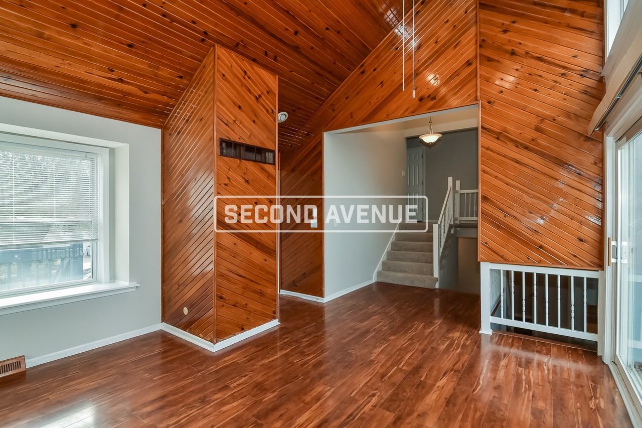 1804 Ne Gatewood Dr - Photo 5 of 19