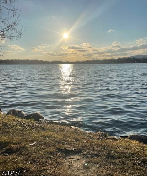 79 Lake Shore Dr - Photo 2 of 20