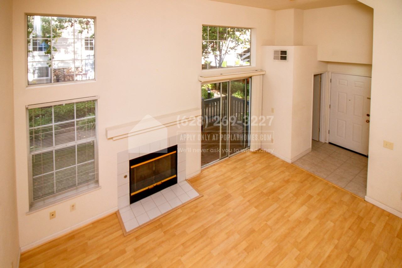 1281 Goose Pointe Cmn - Photo 2 of 42