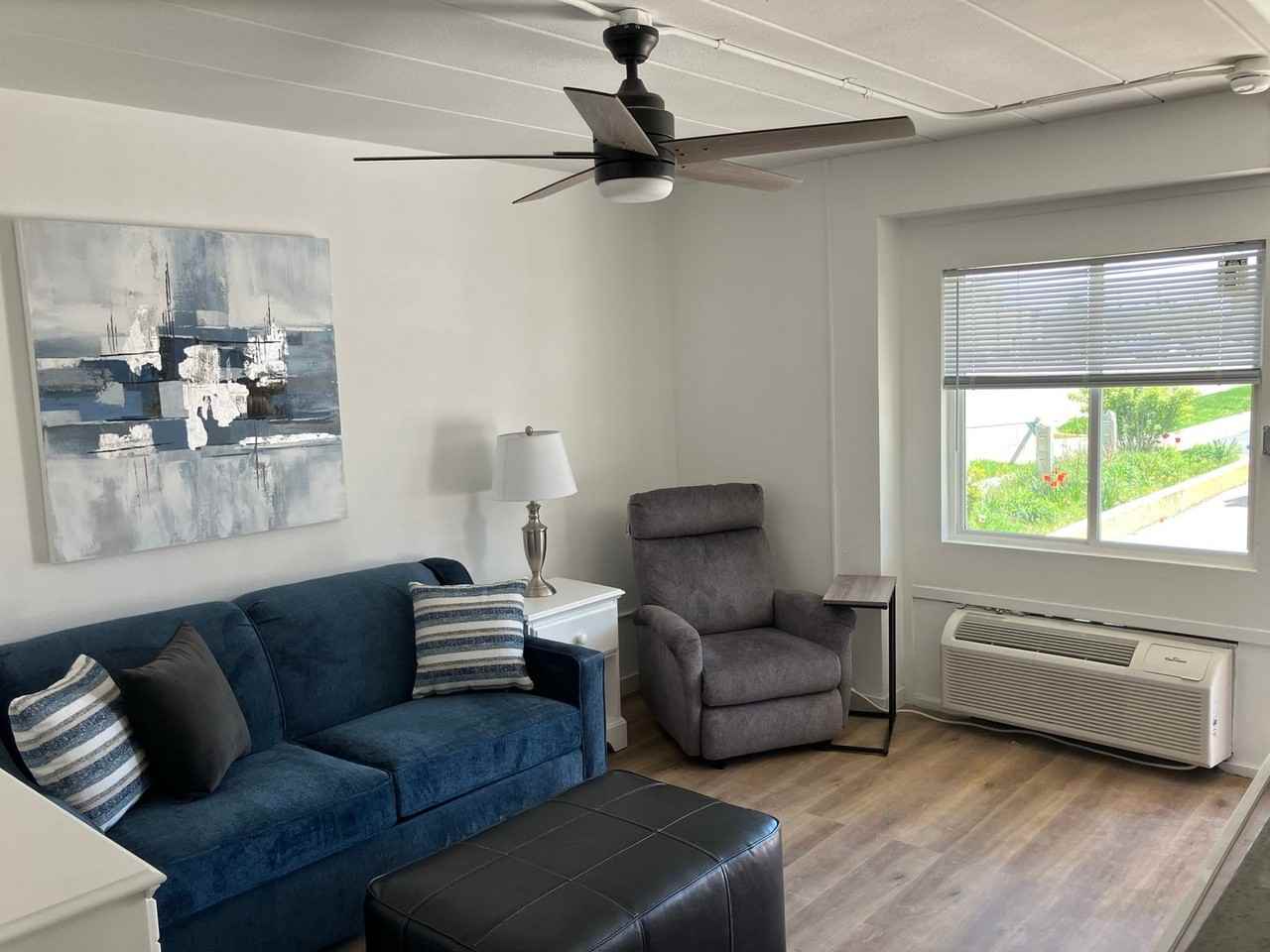 Lux off Washington - Photo 6 of 50