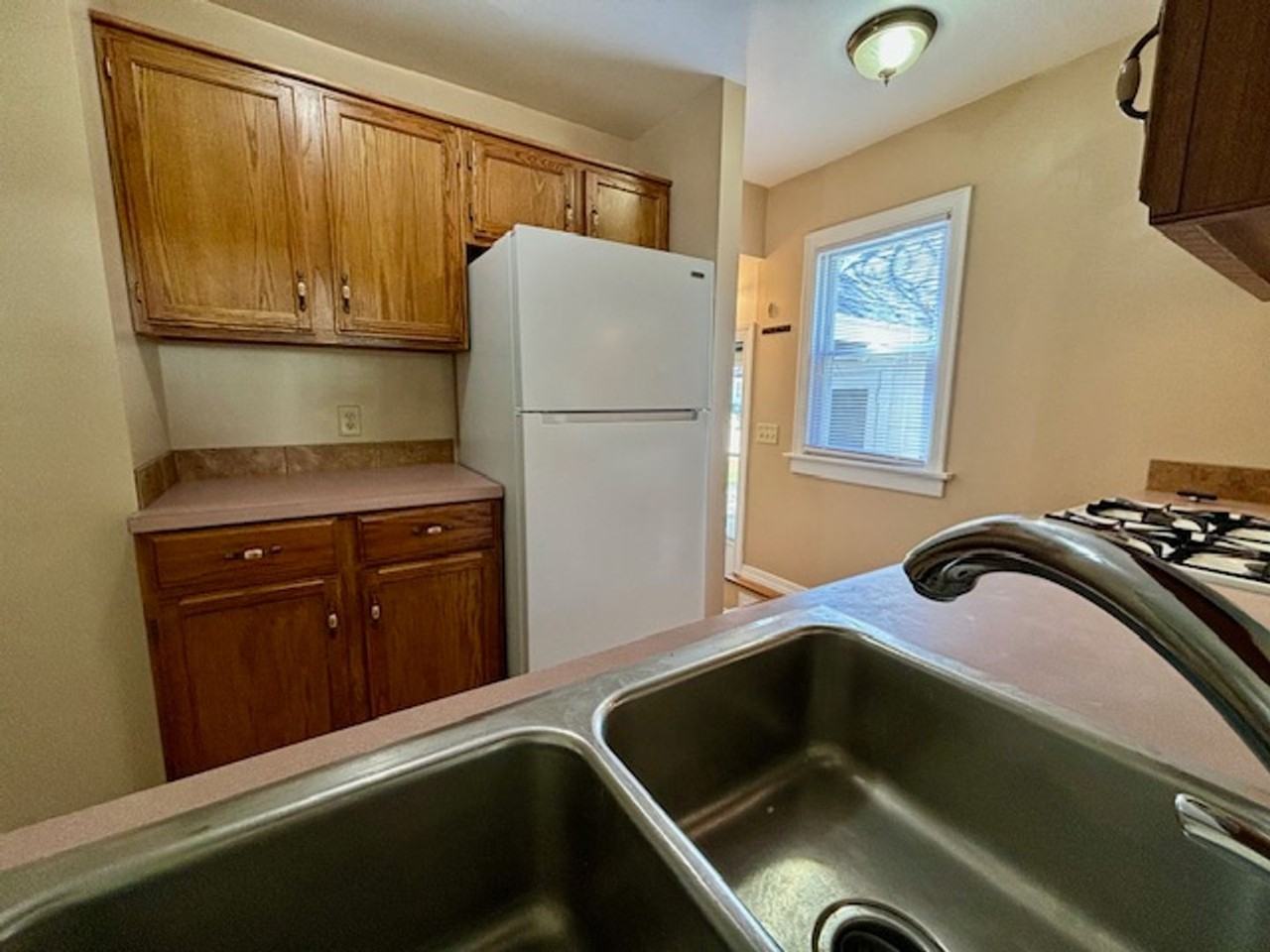 1815 Federal Ave Sw - Photo 3 of 25