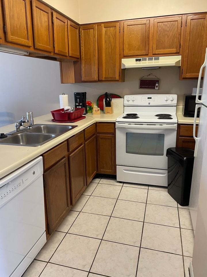 8126 Surf Dr - Photo 3 of 12