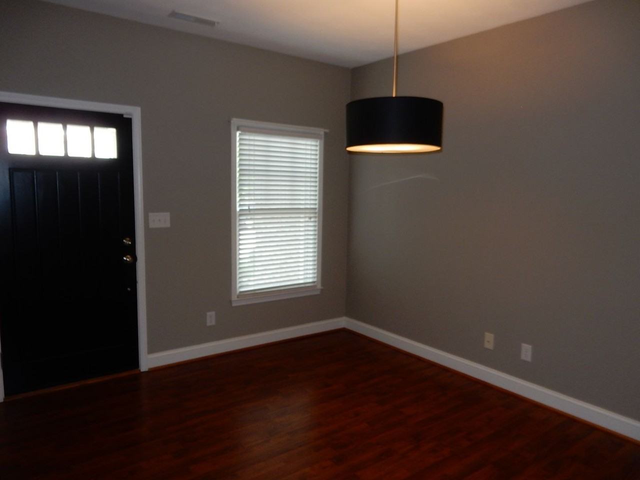 634 Janette Ave Sw - Photo 4 of 32