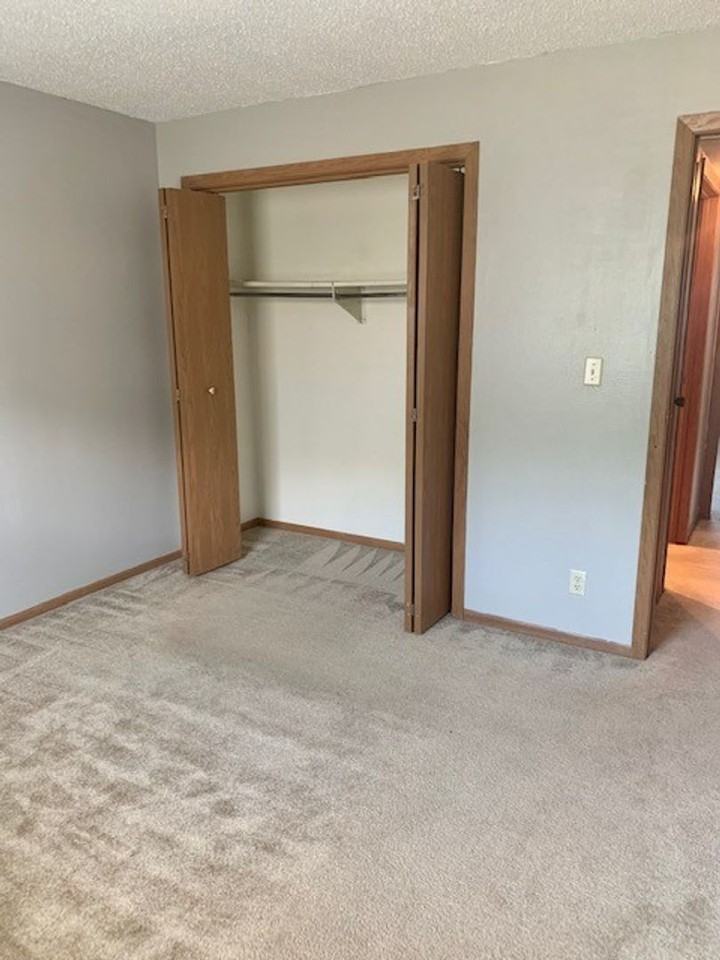 969 Boston Way - Photo 2 of 11