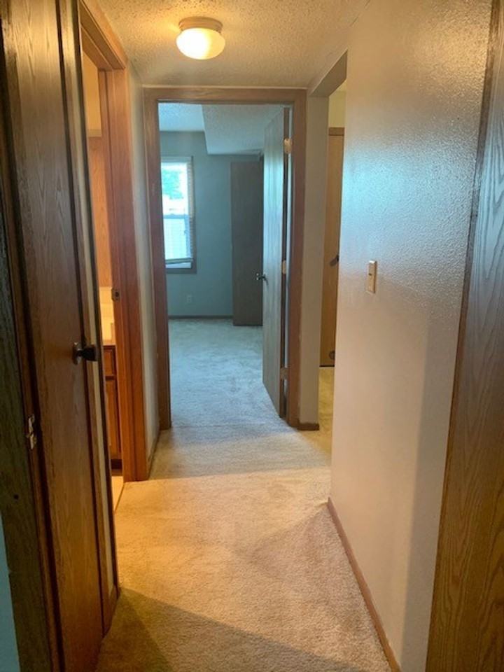 969 Boston Way - Photo 3 of 11