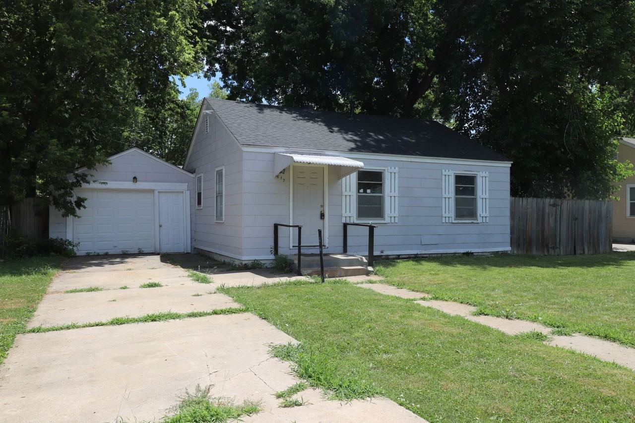 1617 N Madison St - Photo 2 of 16