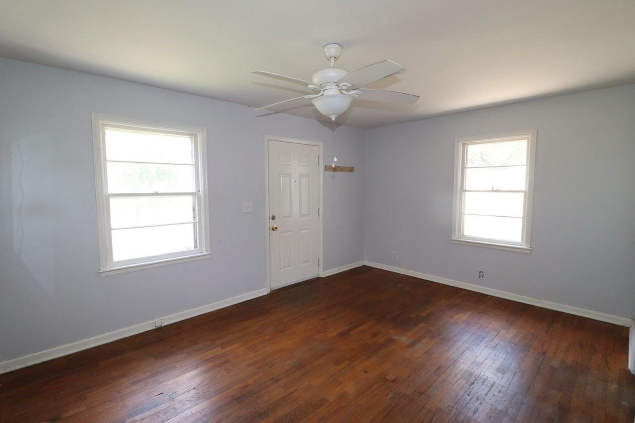 1617 N Madison St - Photo 5 of 16