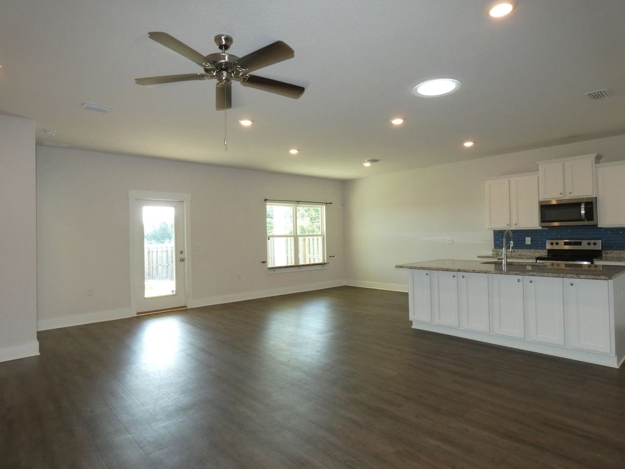 5768 Conley Ct - Photo 6 of 30