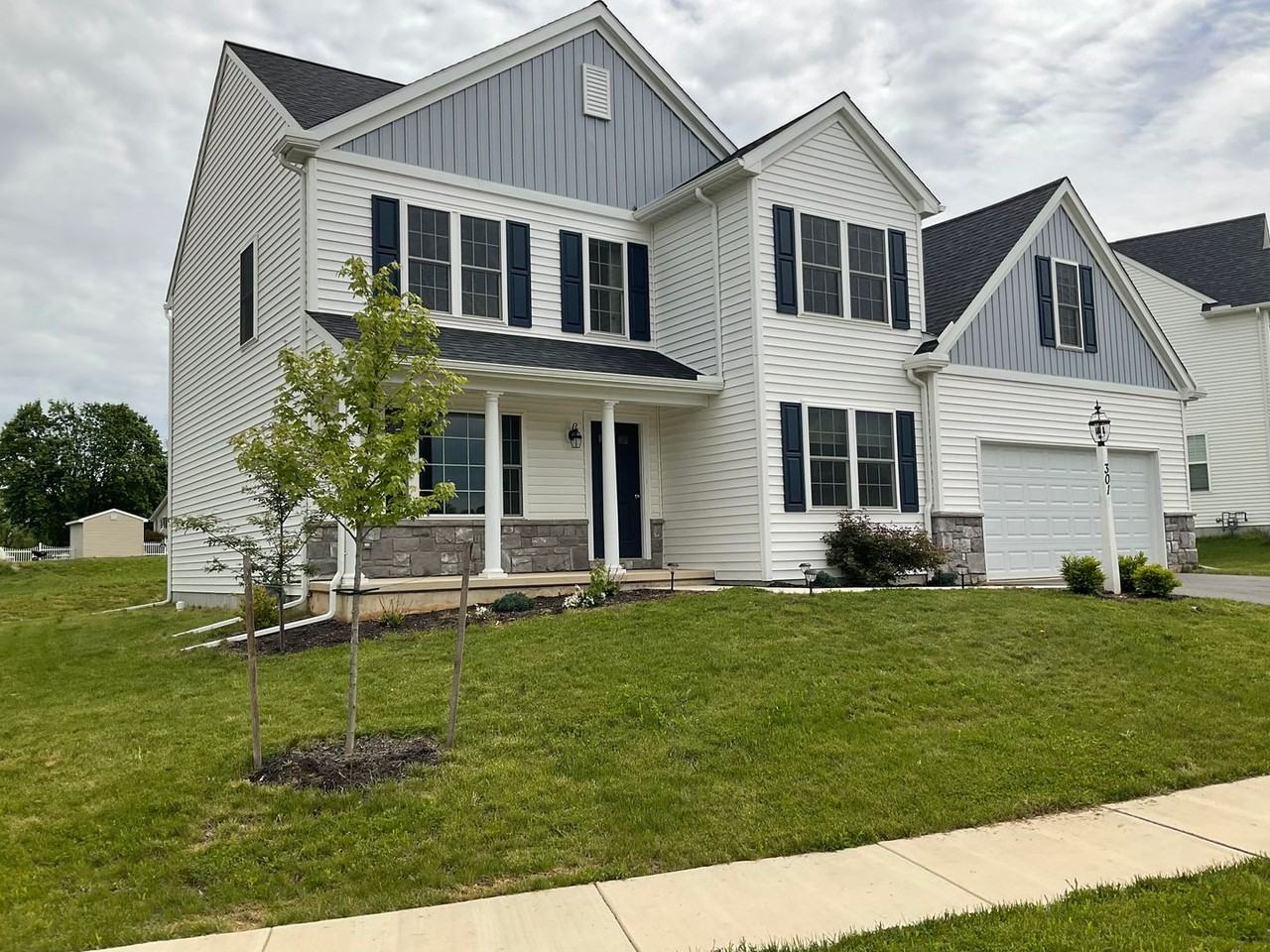 301 Reserve Ln - Photo 2 of 25