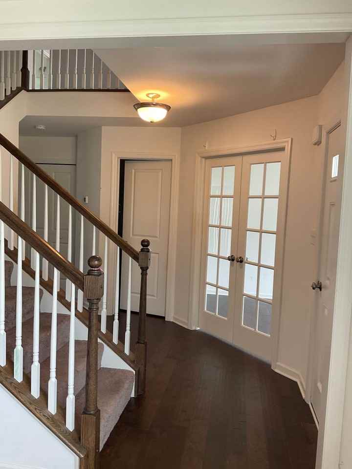 301 Reserve Ln - Photo 3 of 25