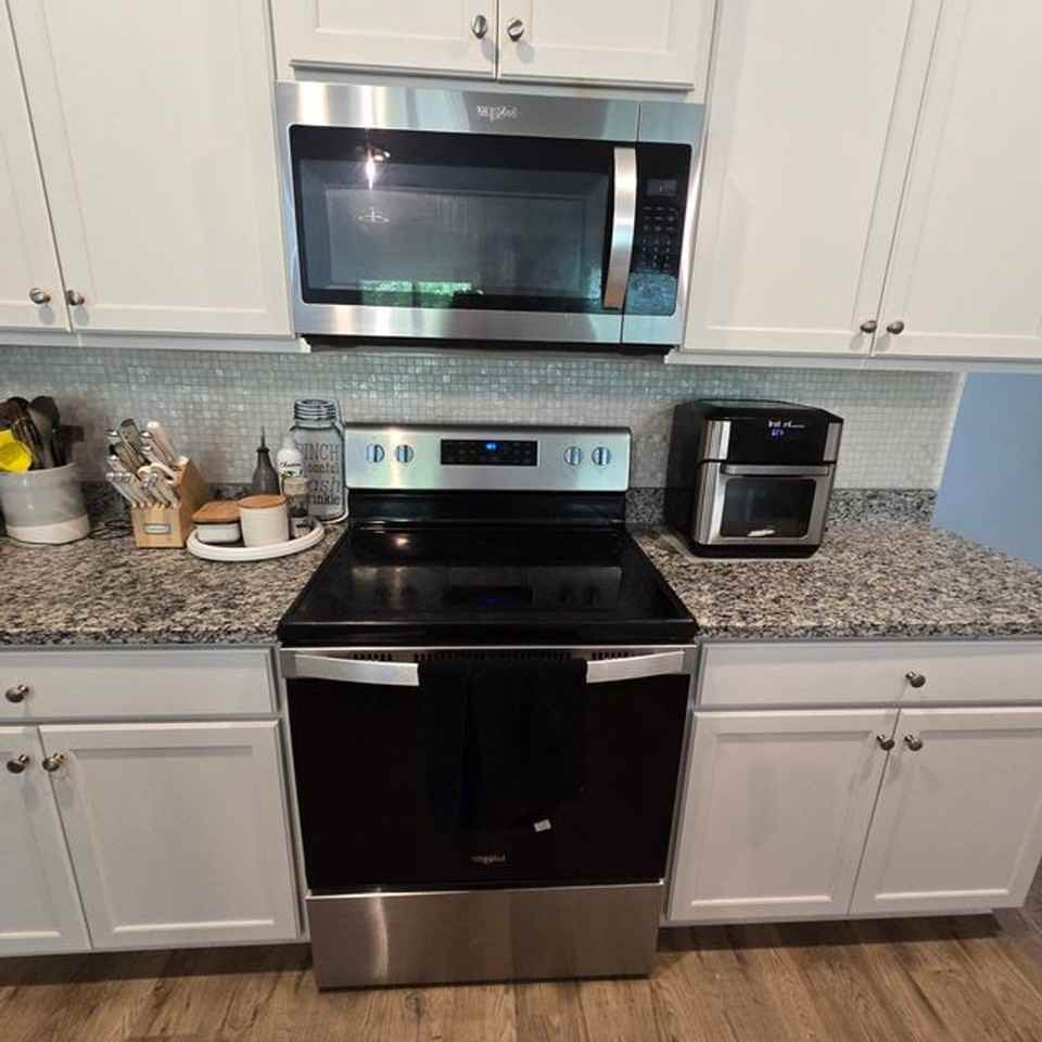 27 Coby Ln - Photo 3 of 16