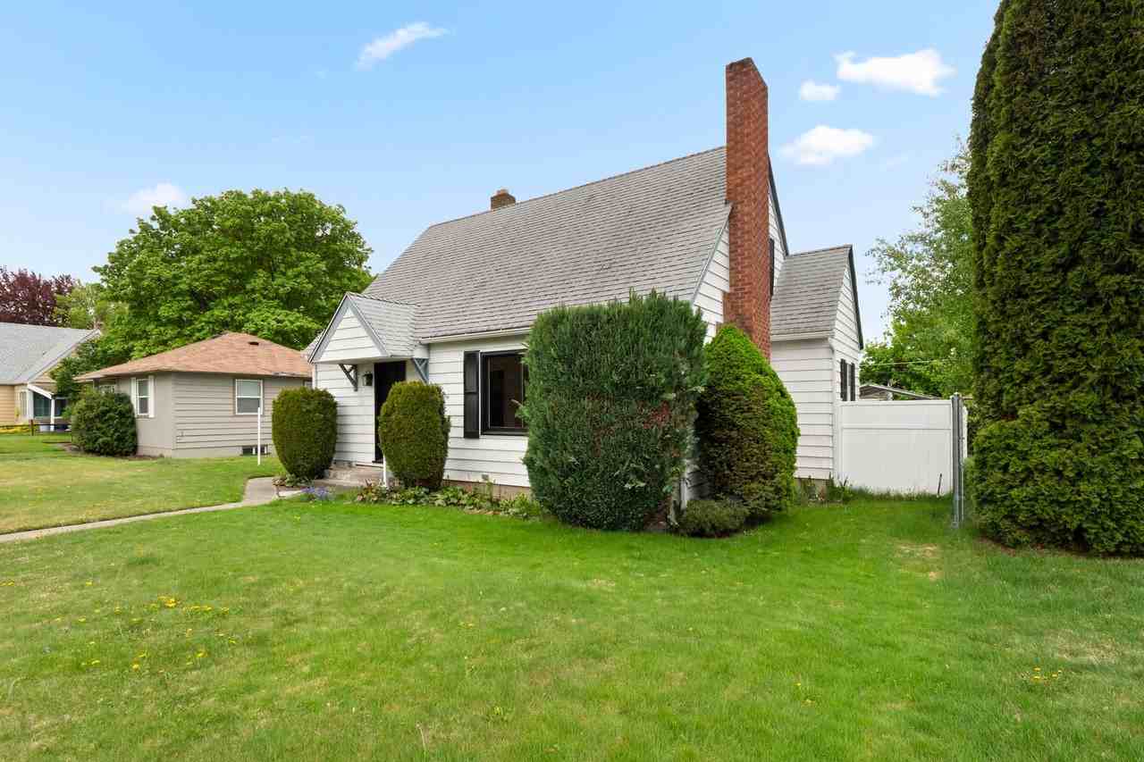 2521 W Sanson Ave - Photo 3 of 34