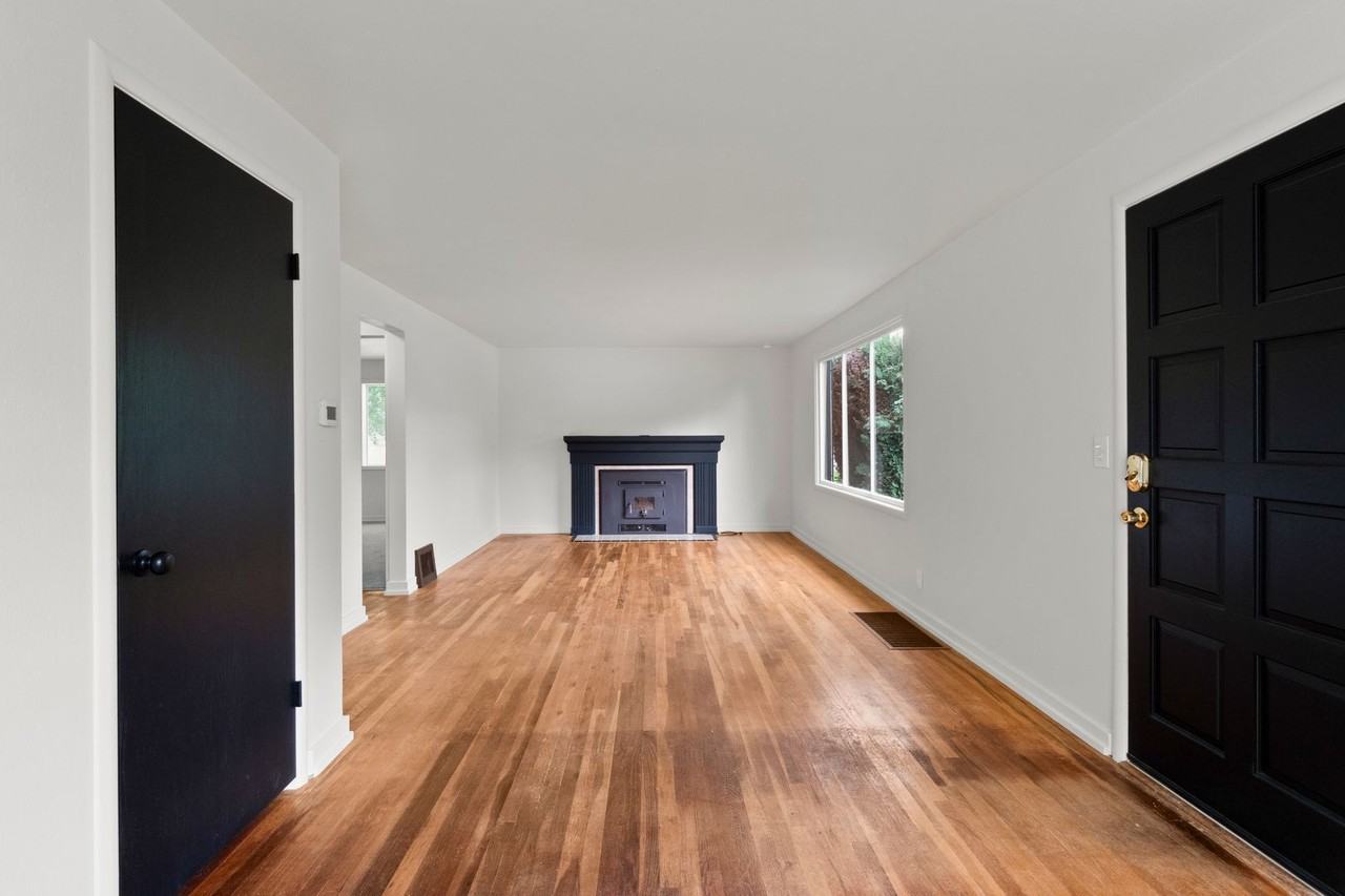 2521 W Sanson Ave - Photo 5 of 34