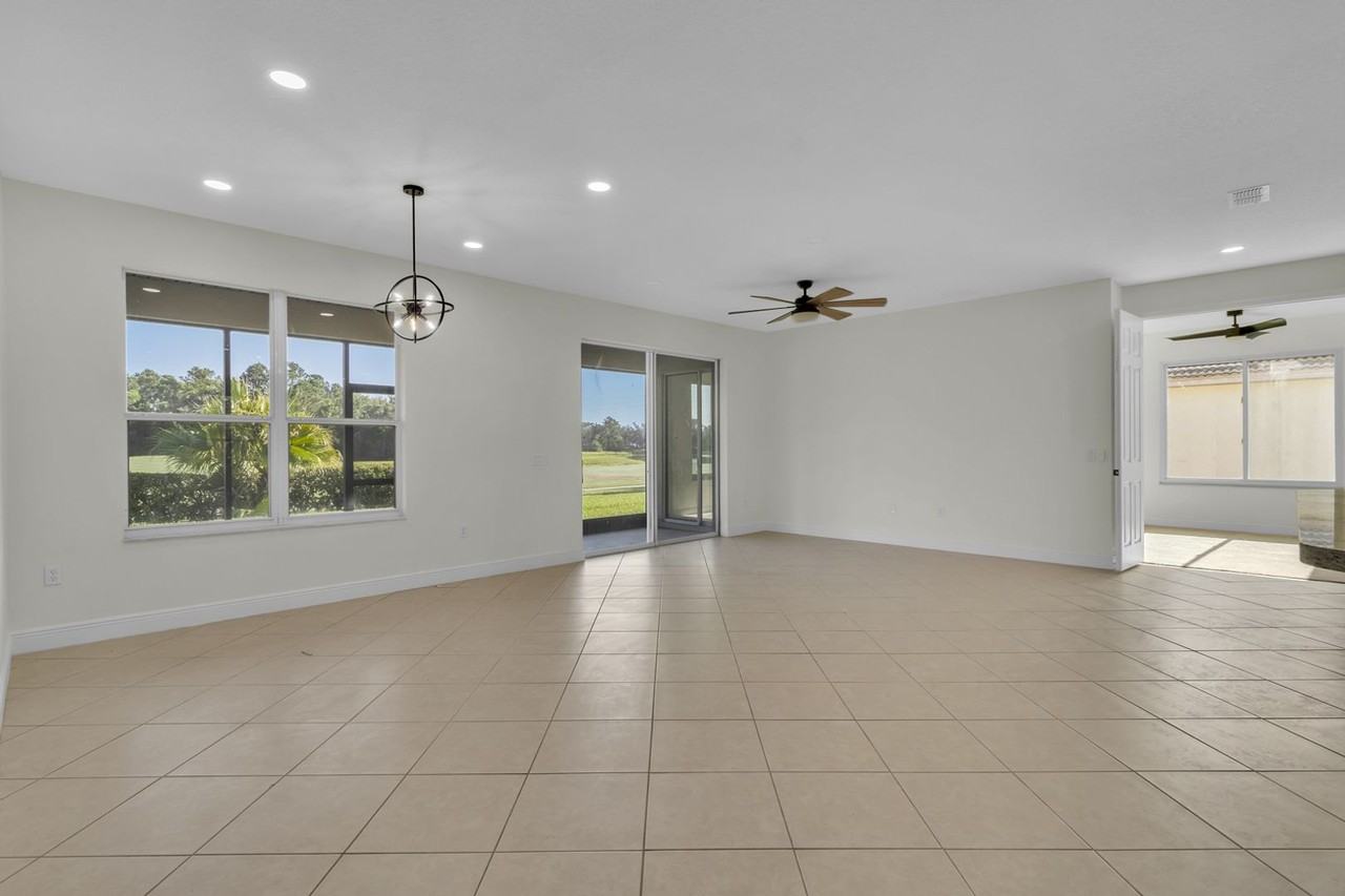 709 Volterra Blvd - Photo 3 of 30