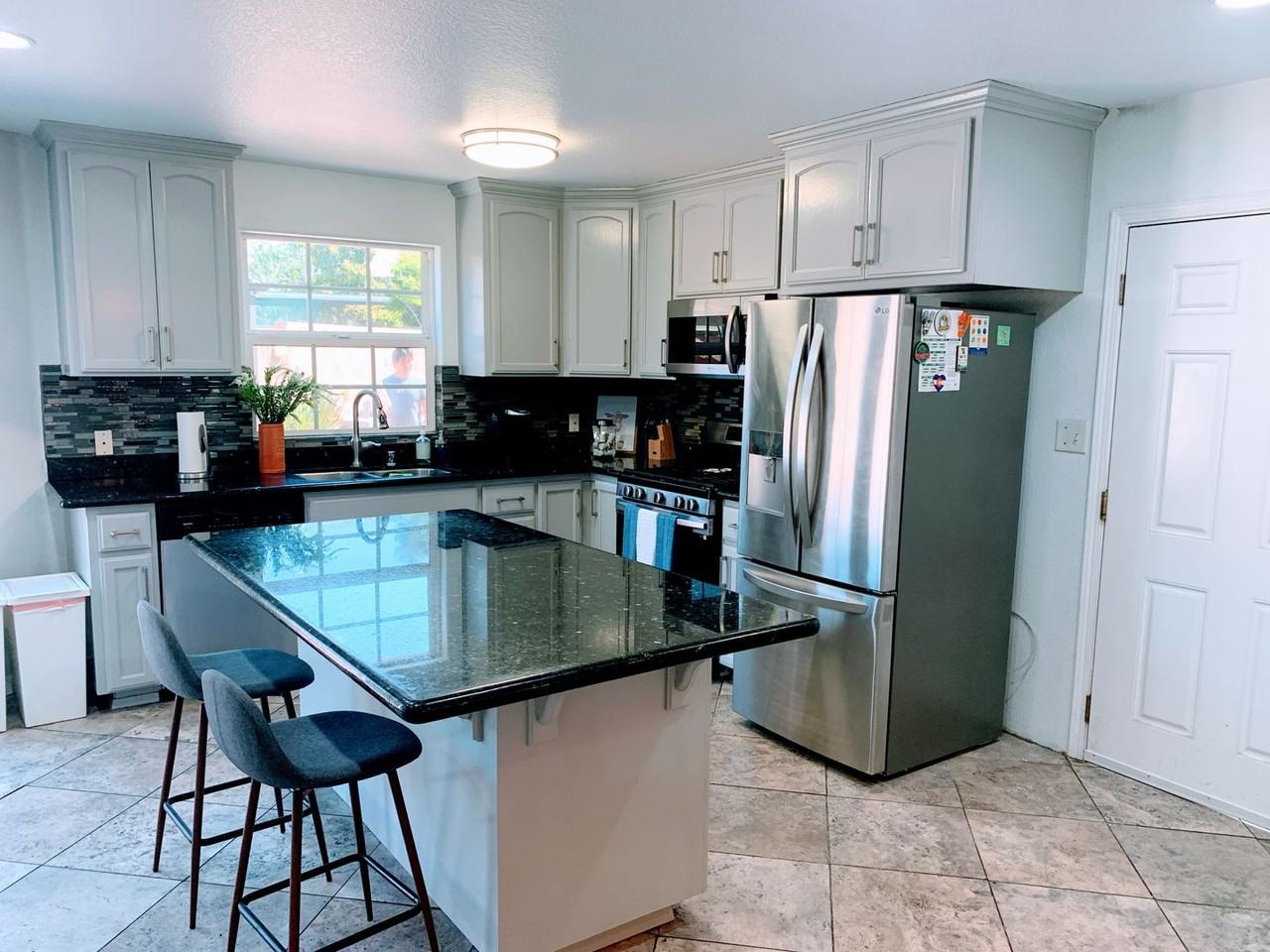 5806 Lynn St - Photo 3 of 18