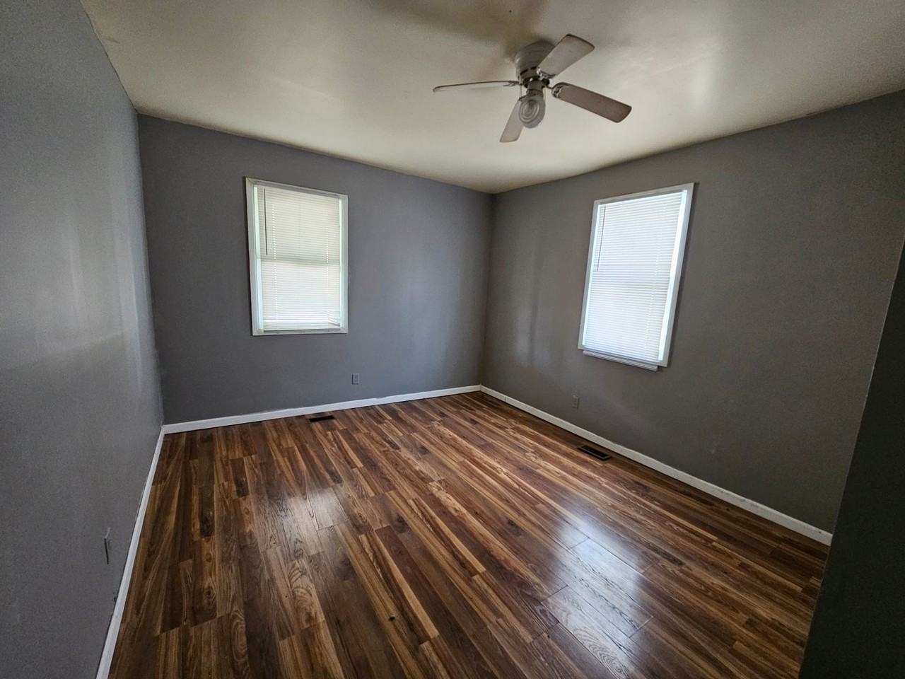 1524 S 11th St - Photo 2 of 9