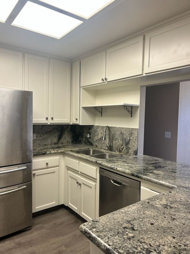 5184 W Fremont Ave - Photo 3 of 21