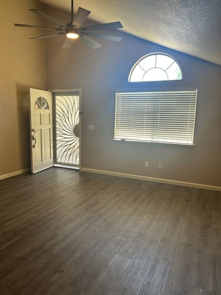 5184 W Fremont Ave - Photo 5 of 21