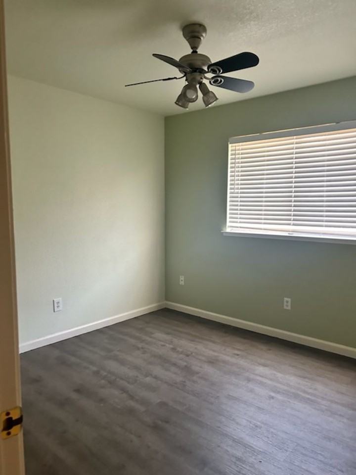 5184 W Fremont Ave - Photo 7 of 21