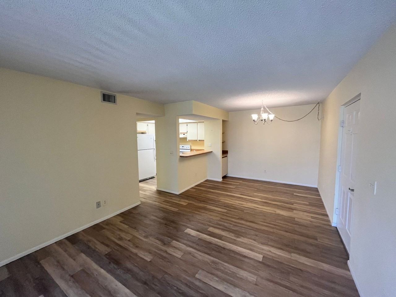 945 Sonesta Ave Ne #H202 - Photo 4 of 20