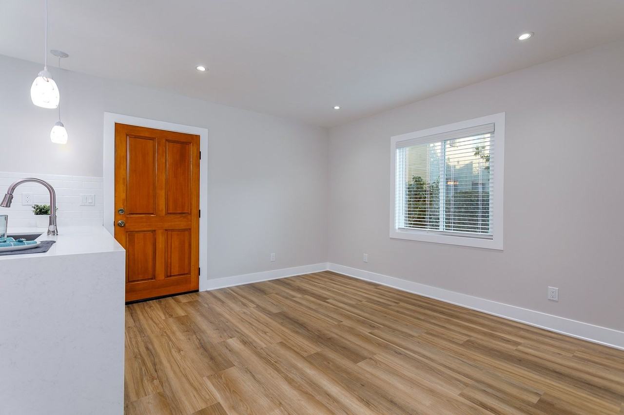 156 S Oakland Ave - Photo 7 of 21