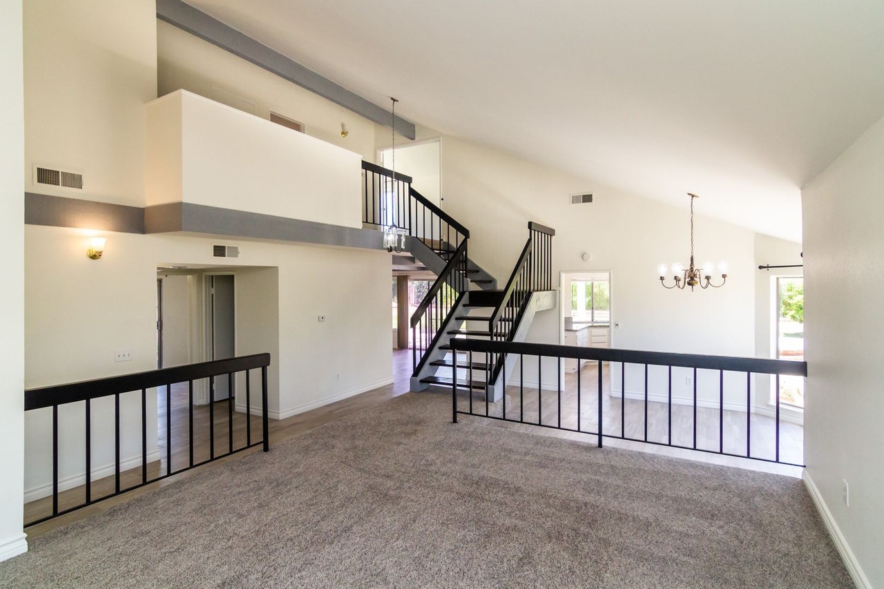 25481 Cariz Dr - Photo 2 of 23