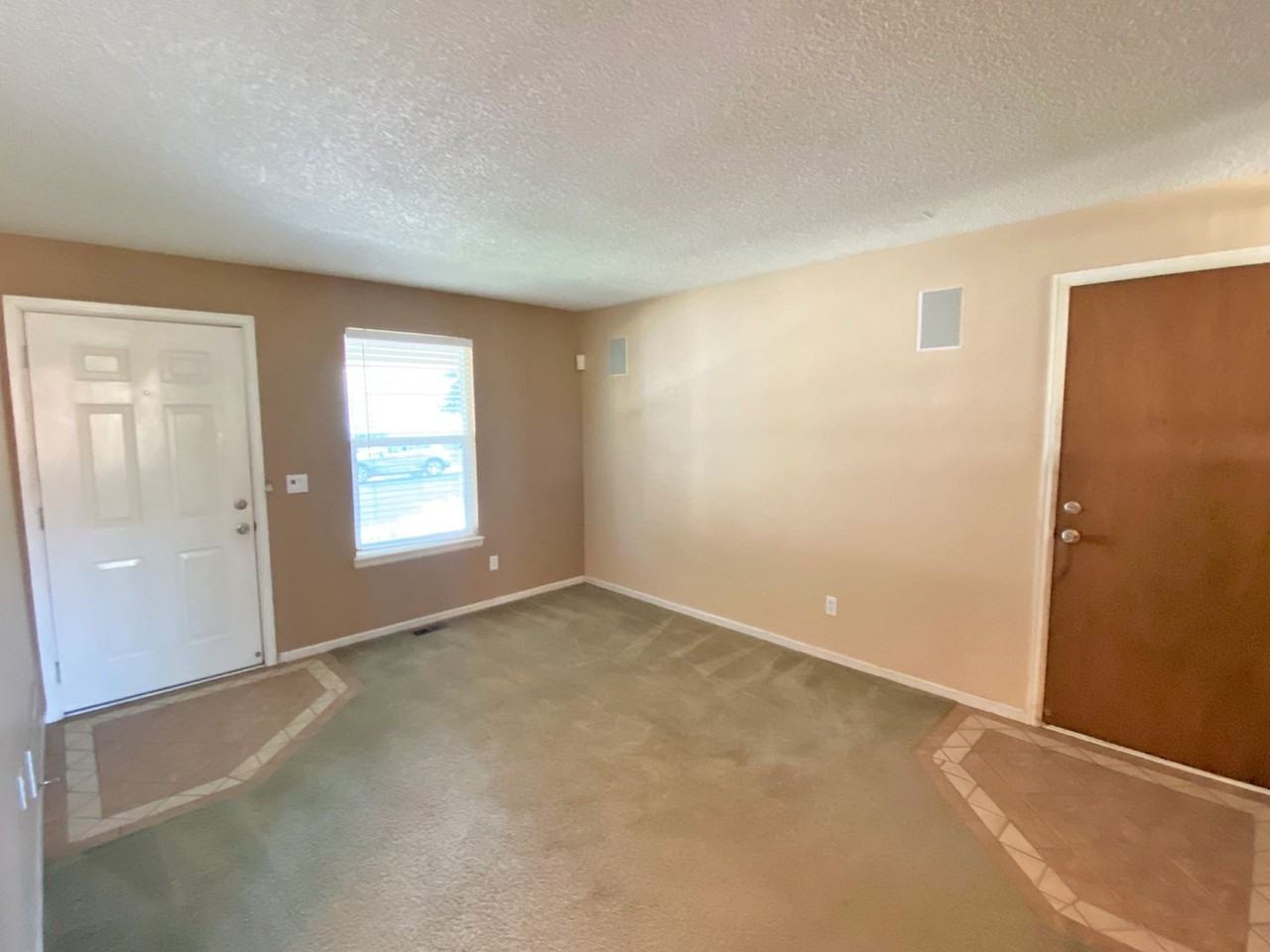 15720 E Exposition Dr - Photo 3 of 24
