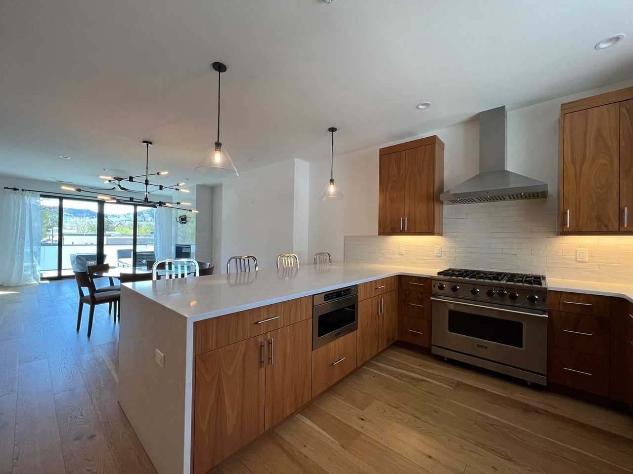 1894 Folsom St - Photo 3 of 37