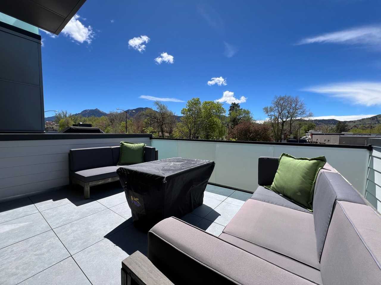 1894 Folsom St - Photo 2 of 37