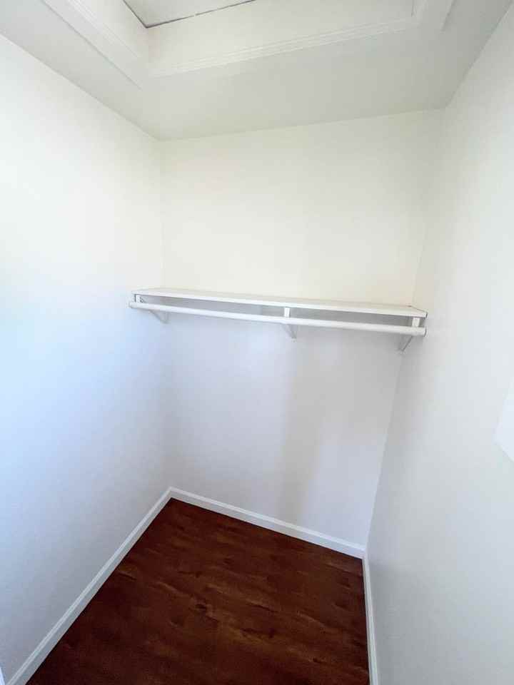 971 1/2 W 42nd Pl - Photo 7 of 7