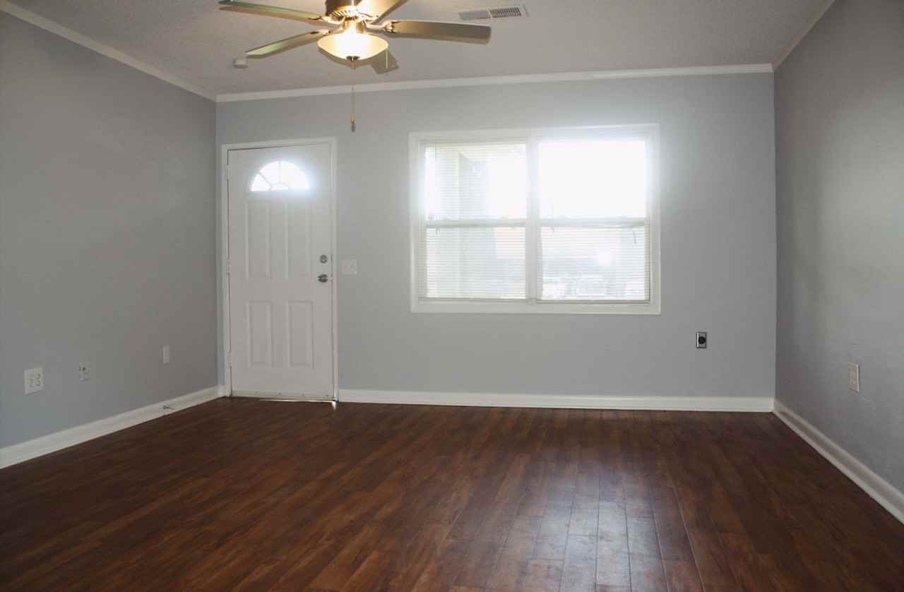 1138 Whittle Dr Sw - Photo 6 of 13