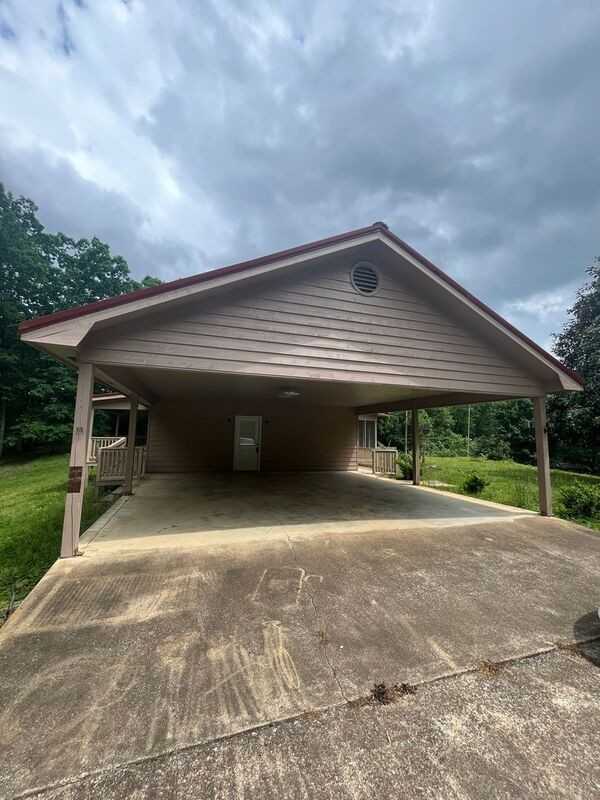 466 Hays Hollow Rd - Photo 3 of 26