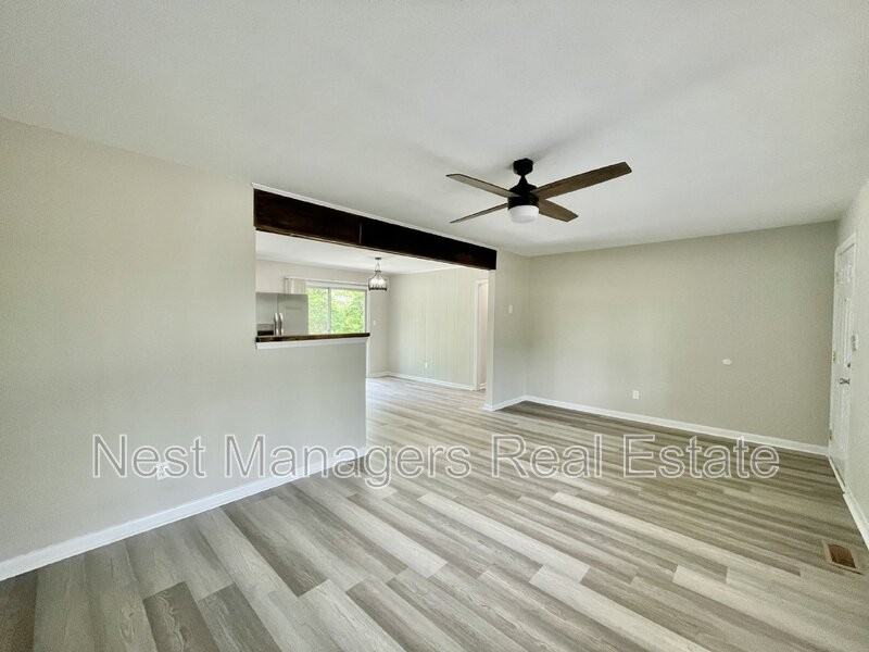 7566 Carrollburg Dr - Photo 4 of 18