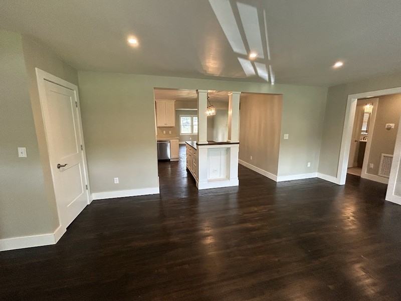 1931 Stevens Dr Ne - Photo 6 of 21