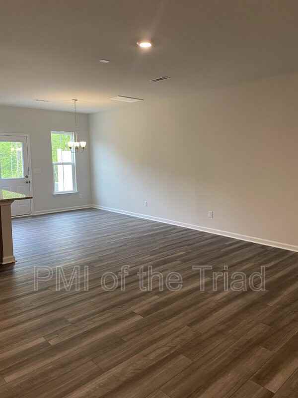 4002 Beckton Trl - Photo 3 of 16