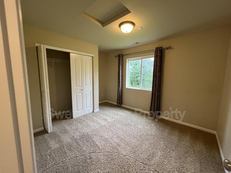 7708 Ne 195th St - Photo 2 of 3