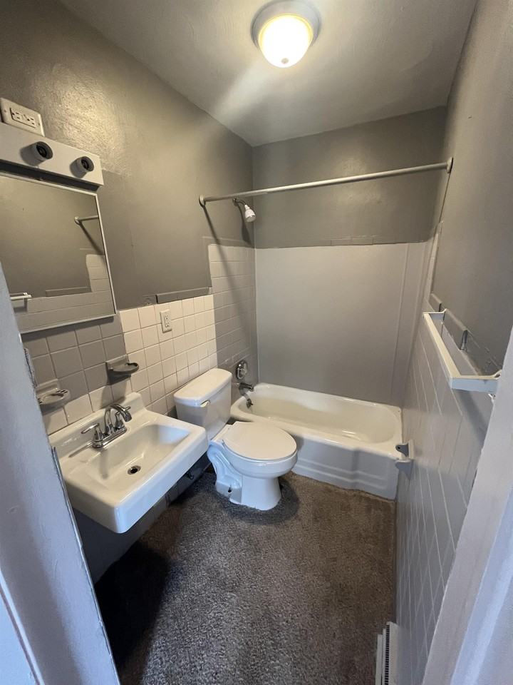 1120 Main Street - Photo 5 of 6