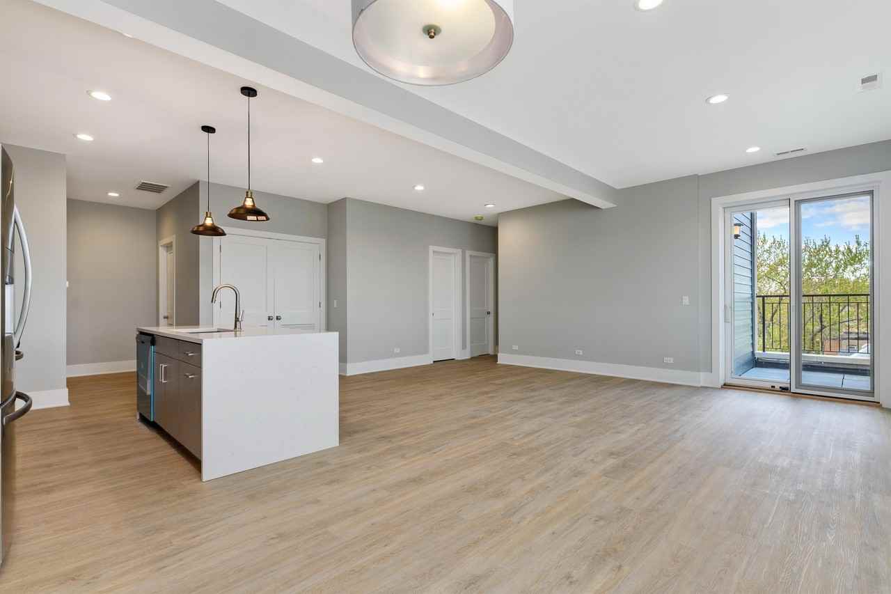 4646 N. Damen - Photo 3 of 16