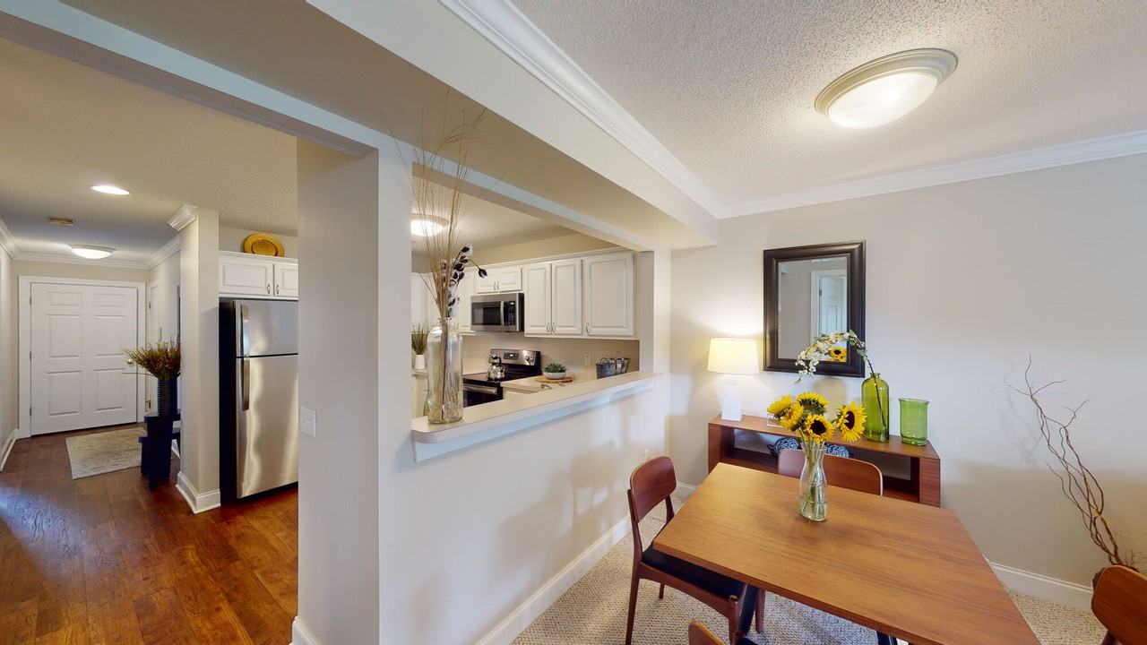 Brookhaven Apartments - Photo 3 of 16