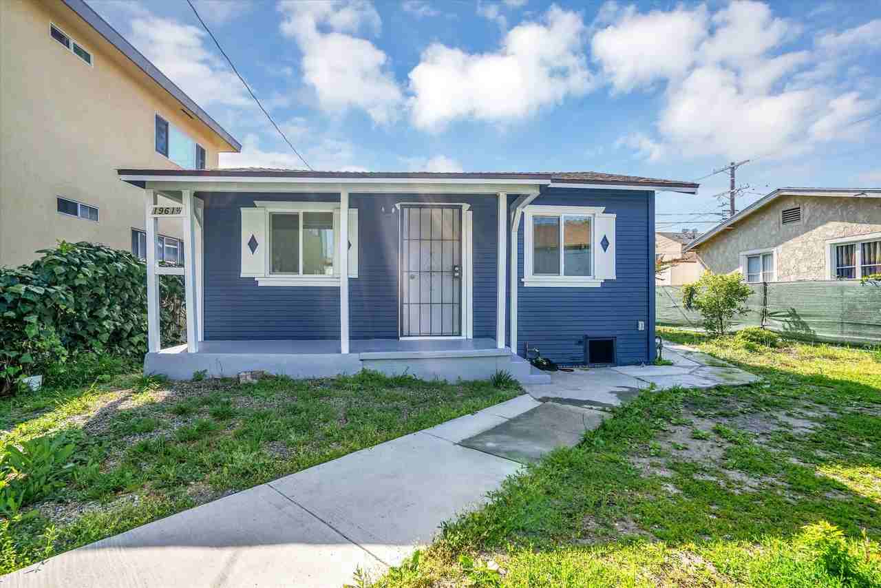 1961 South Holt Avenue #2 - Photo 3 of 31