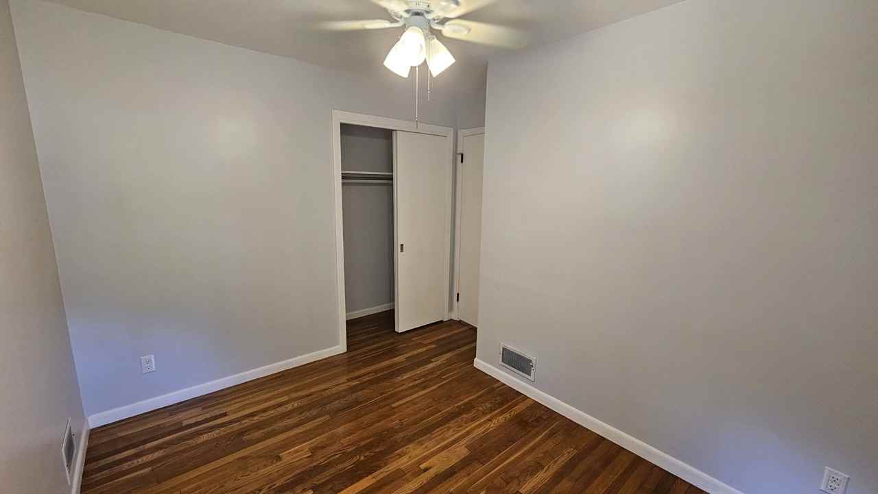 291 Crompton Rd - Photo 6 of 11