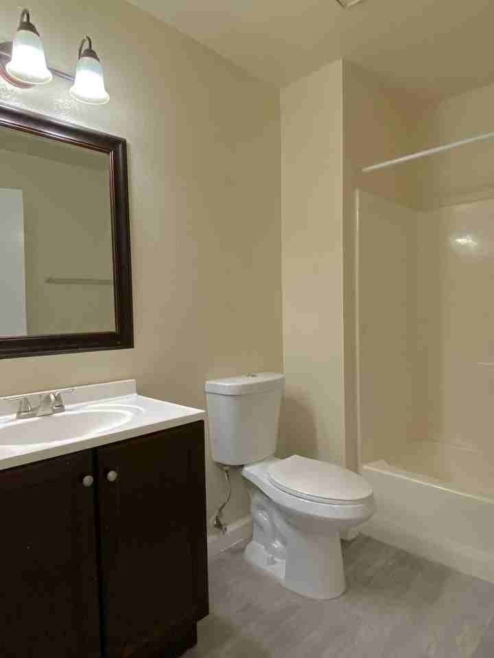 Townhome Style Single - Photo 5 of 9